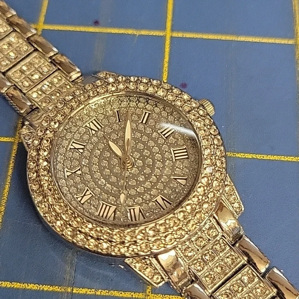 Rhinestone Silver Tone 8